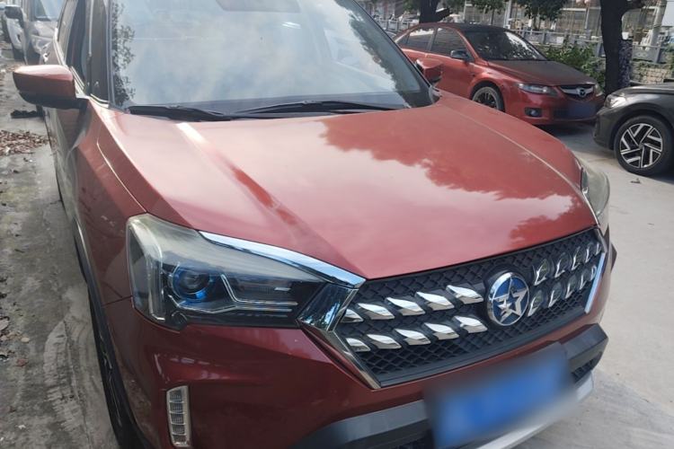 Used Venucia T60 2018 1.6L Manual Smart Cool Version China V Standard Front Right 45 Deg