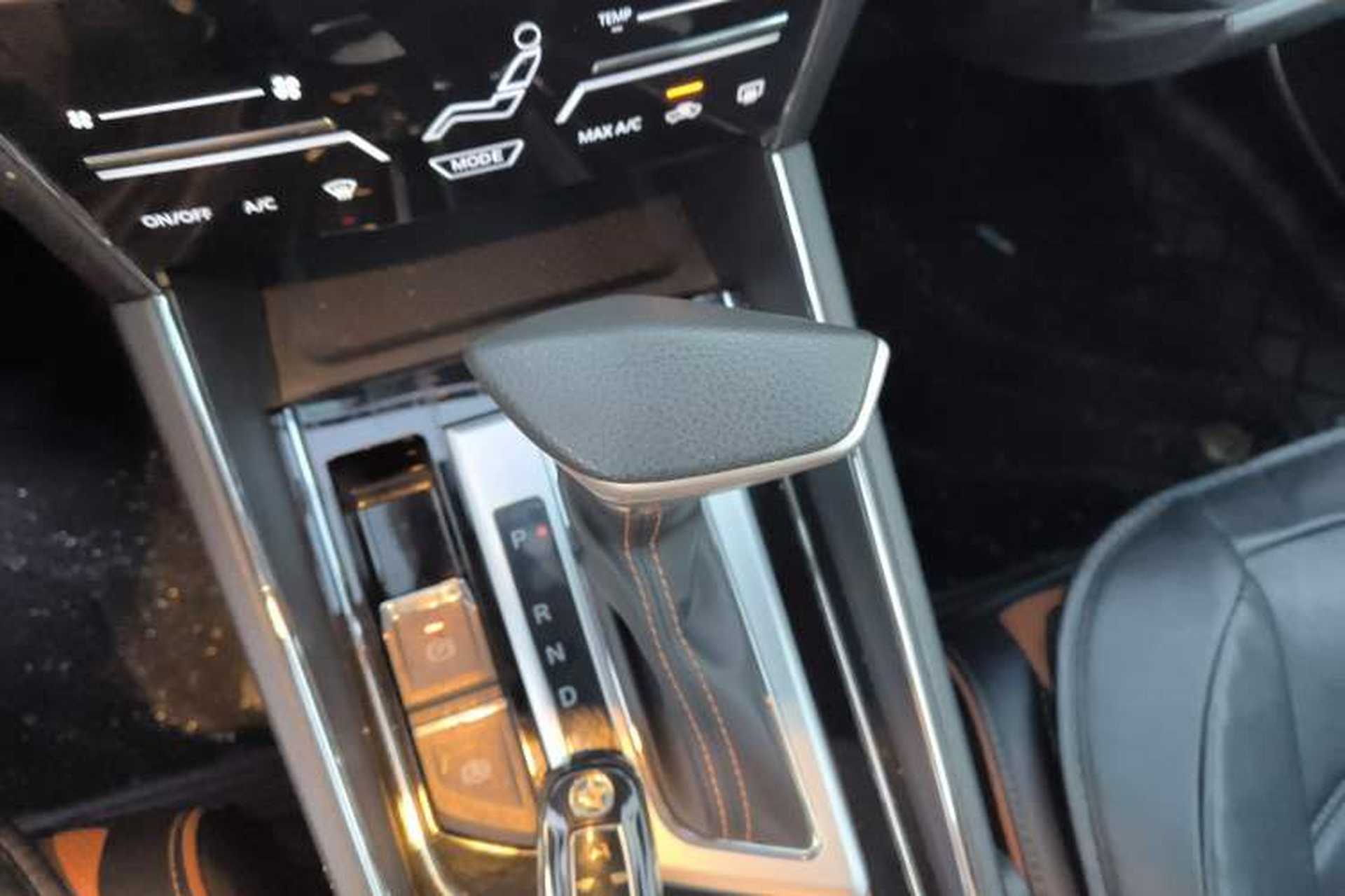 Used Venucia T60 2018 1.6L CVT Zhiyue Edition (ISS) China VI Gear Lever