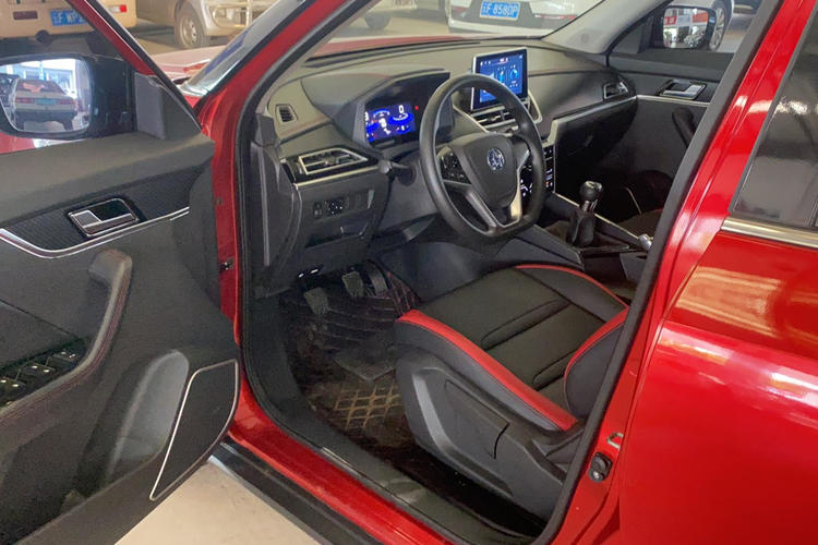 Used Venucia T60 2018 1.6L Manual ZhiShang Edition China V Standard Interior 2