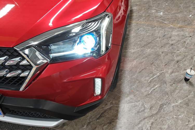 Used Venucia T60 2018 1.6L CVT Smart & Fun Version China VI Standard Left Front Headlight