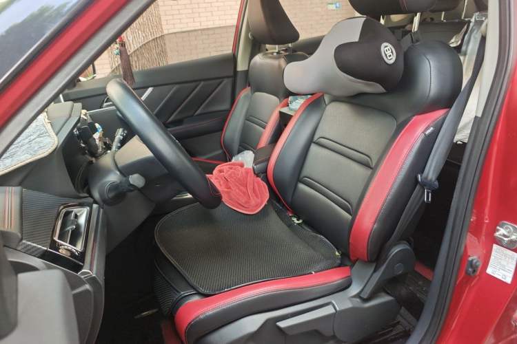 Used Venucia T60 2018 1.6L CVT Smart & Fun Version China V Standard Left Front Seat