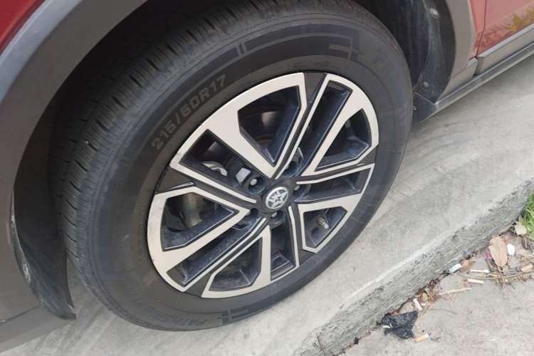 Used Venucia T60 2018 1.6L Manual Smart Cool Version China V Standard Left Front Wheel Hub