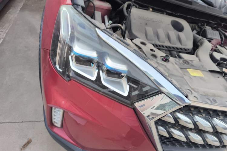 Used Venucia T60 2018 1.6L CVT Zhiyue Edition (ISS) China VI Right Front Headlight