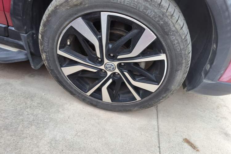 Used Venucia T60 2018 1.6L CVT Zhiyue Edition (ISS) China VI Right Front Wheel Hub