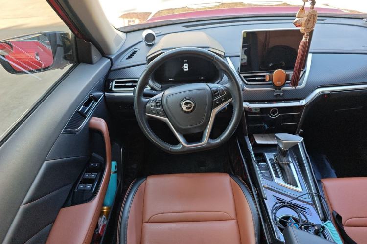 Used Venucia T60 2018 1.6L CVT Zhiyue Edition China V Standard Steering Wheel