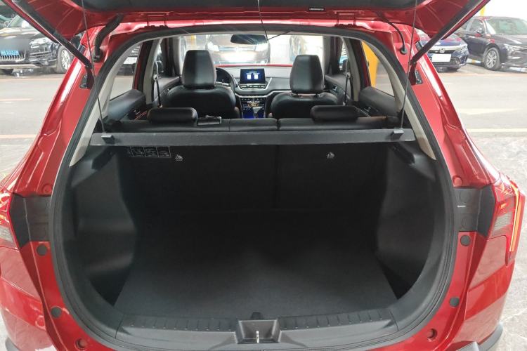 Used Venucia T60 2018 1.6L CVT Smart & Fun Version China VI Standard Trunk