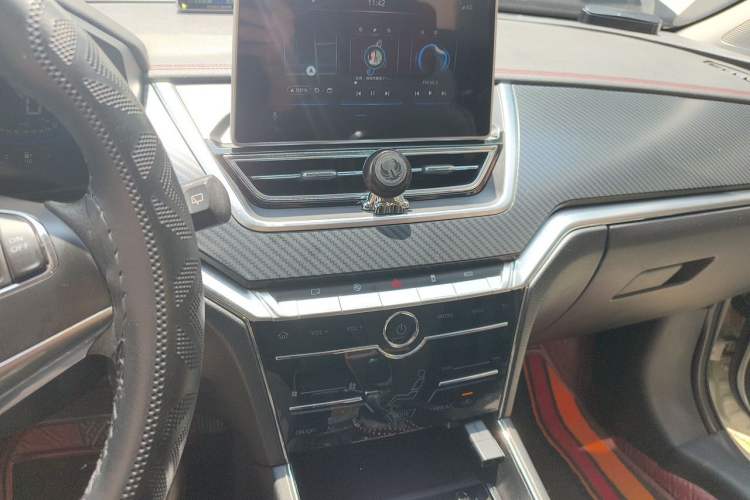 Used Venucia T60 2018 1.6L CVT Smart Edition China VI Standard Audio And AC Panel