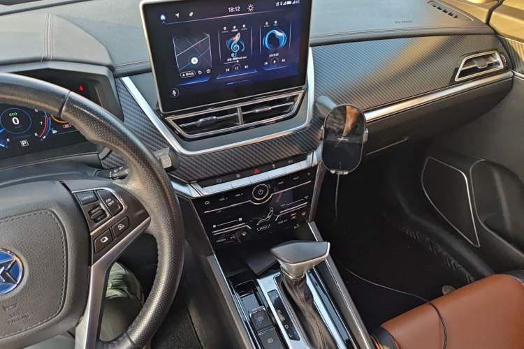 Used Venucia T60 2018 1.6L CVT Zhiyue Edition China V Standard Audio And AC Panel