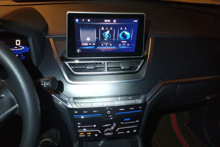 Used Venucia T60 2018 1.6L CVT Smart Edition (ISS) China VI Audio And AC Panel