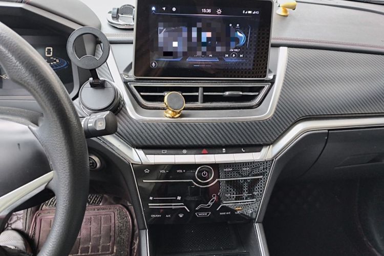 Used Venucia T60 2018 1.6L Manual Smart Cool Version China VI Standard Audio And AC Panel