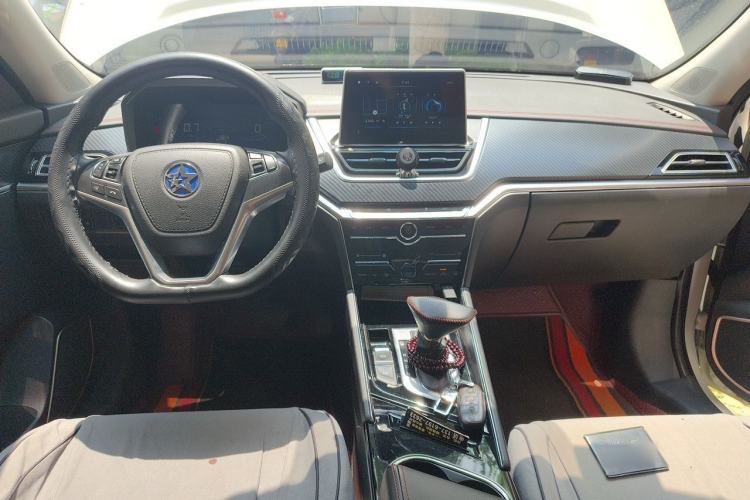 Used Venucia T60 2018 1.6L CVT Smart Edition China VI Standard Center Console