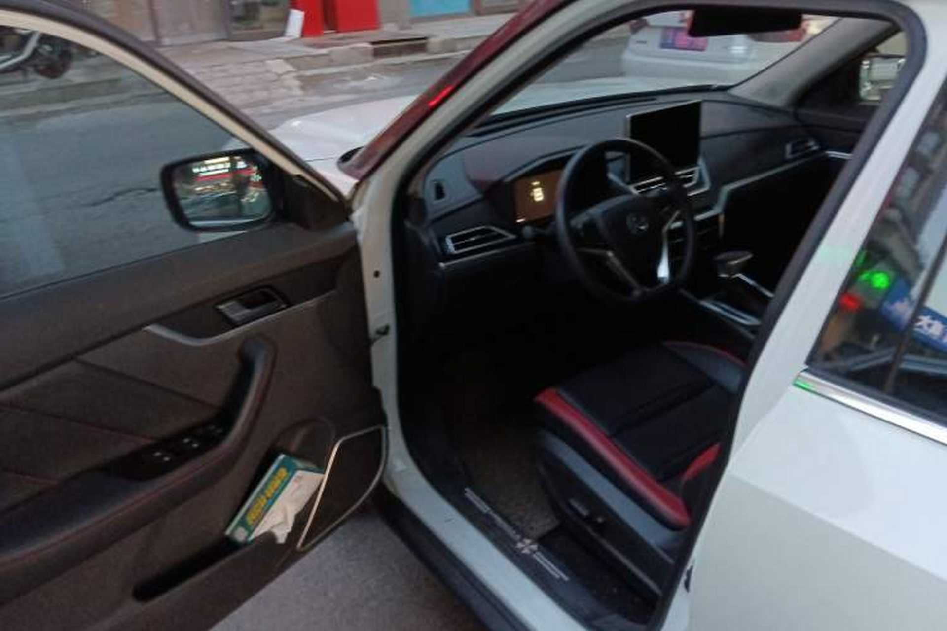 Used Venucia T60 2018 1.6L CVT Smart Edition China V Standard Driver Seat