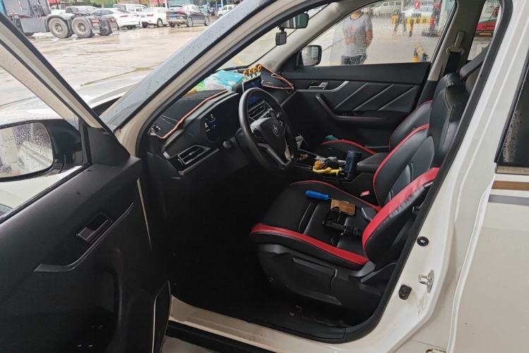 Used Venucia T60 2018 1.6L CVT Smart & Fun Version China V Standard Driver Seat