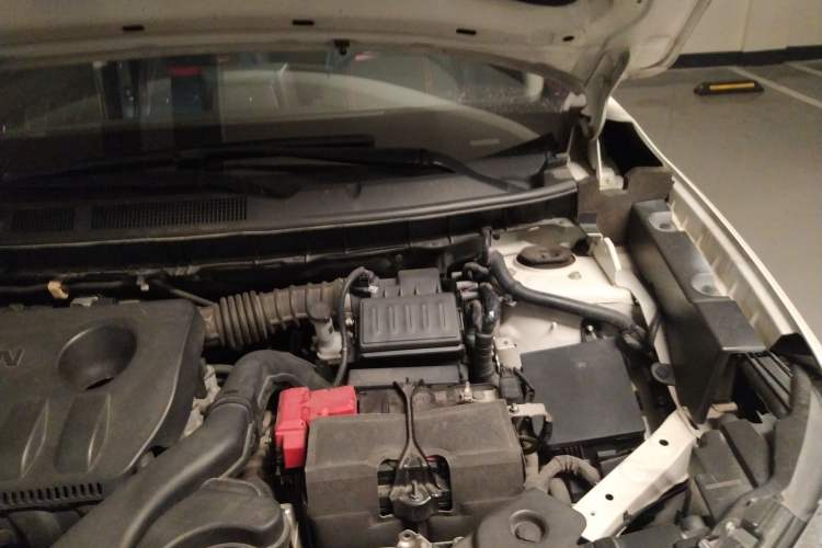 Used Venucia T60 2018 1.6L CVT Smart Edition (ISS) China VI Engine Bay Left