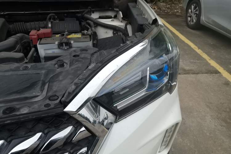 Used Venucia T60 2018 1.6L Manual Smart Cool Version China VI Standard Engine Bay Left