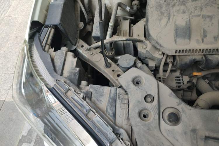 Used Venucia T60 2018 1.6L CVT Smart & Fun Version China VI Standard Engine Bay Right