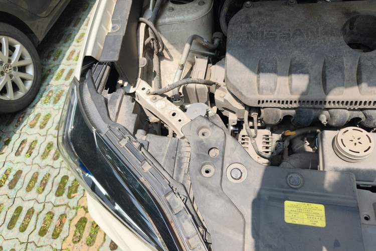 Used Venucia T60 2018 1.6L CVT Smart Edition China VI Standard Engine Bay Right