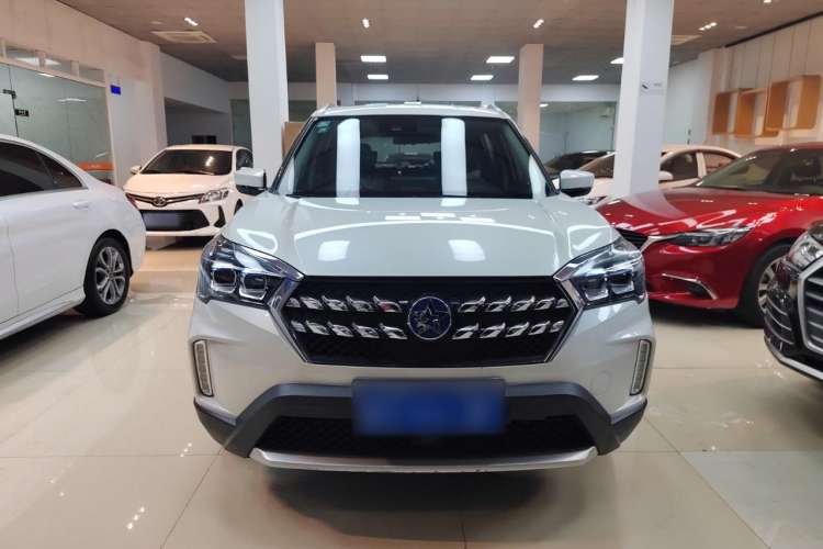 Used Venucia T60 2018 1.6L CVT Smart Edition China VI Standard Exterior 1
