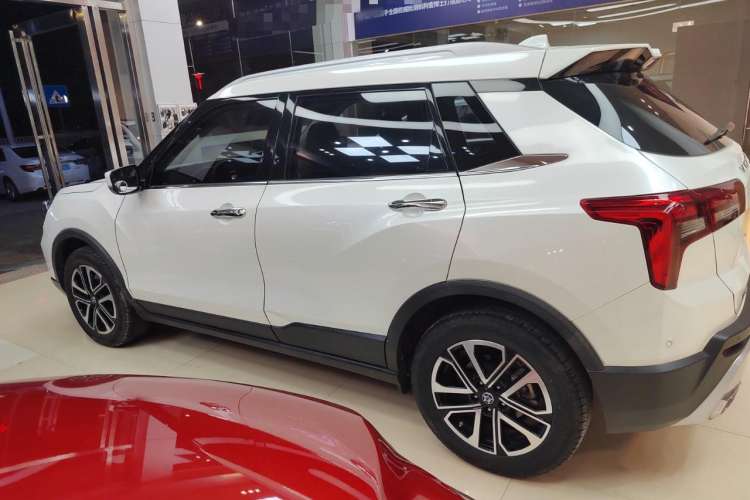 Used Venucia T60 2018 1.6L CVT Smart Edition China VI Standard Exterior 5