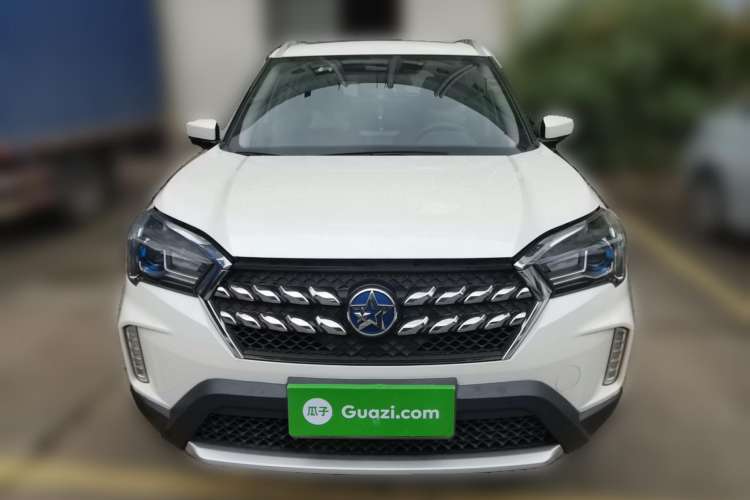 Used Venucia T60 2018 1.6L Manual Smart Cool Version China VI Standard Front