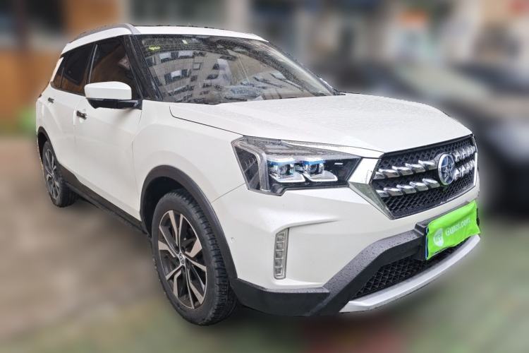 Used Venucia T60 2018 1.6L CVT Zhiyue Edition China V Standard Front Right 45 Deg