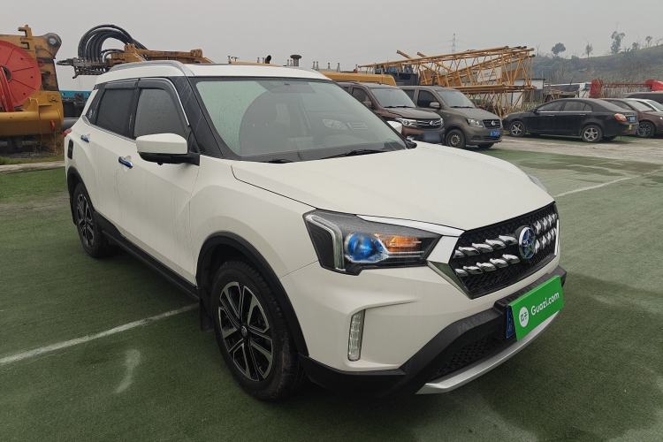 Used Venucia T60 2018 1.6L CVT Smart & Fun Version China VI Standard Front Right 45 Deg