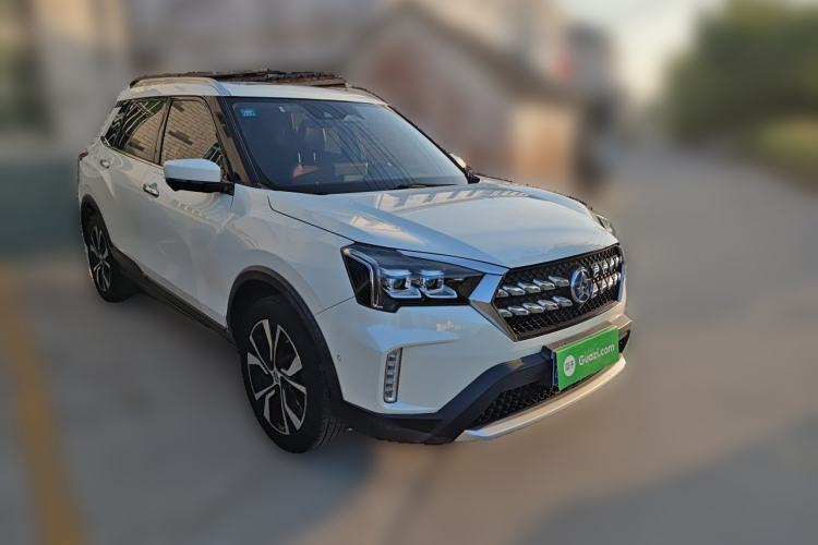 Used Venucia T60 2018 1.6L CVT Zhiyue Edition China V Standard Front Right 45 Deg