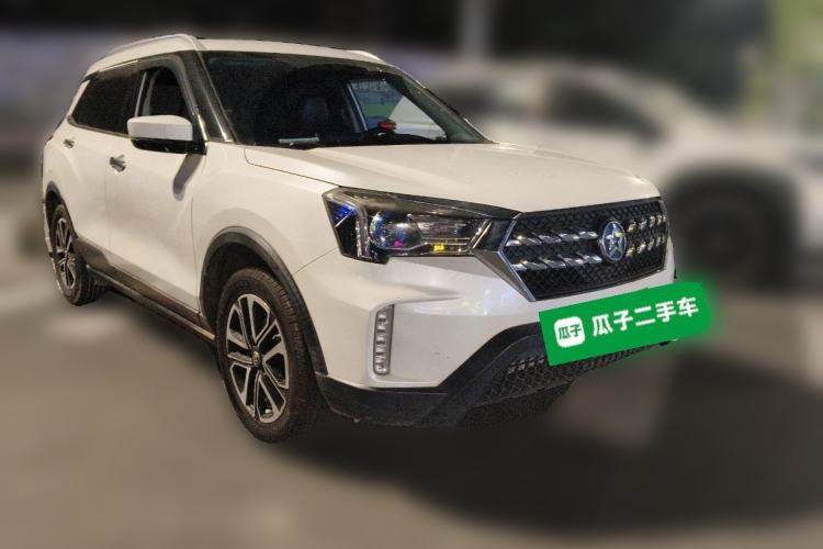 Used Venucia T60 2018 1.6L Manual Smart Cool Version China VI Standard Front Right 45 Deg