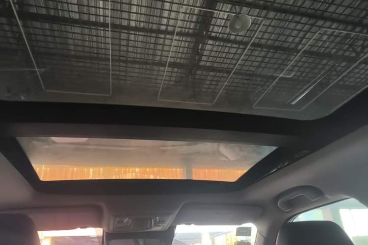 Used Venucia T60 2018 1.6L CVT Zhiyue Edition China V Standard Headliner