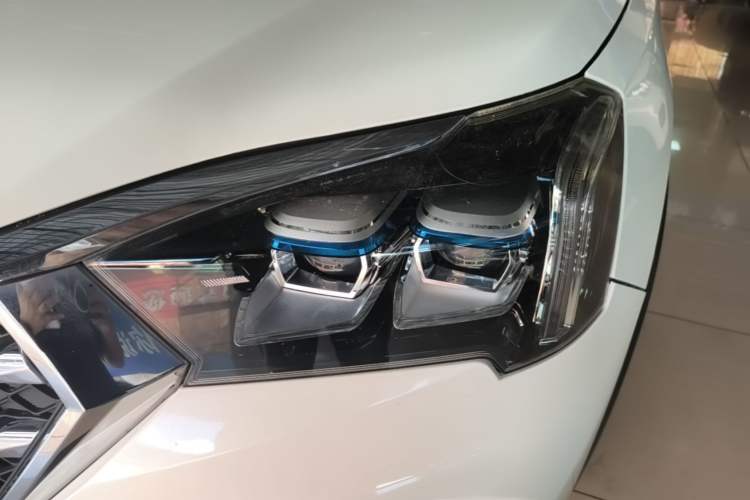 Used Venucia T60 2018 1.6L CVT Zhiyue Edition China V Standard Left Front Headlight