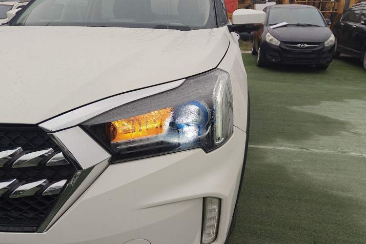 Used Venucia T60 2018 1.6L CVT Smart & Fun Version China VI Standard Left Front Headlight