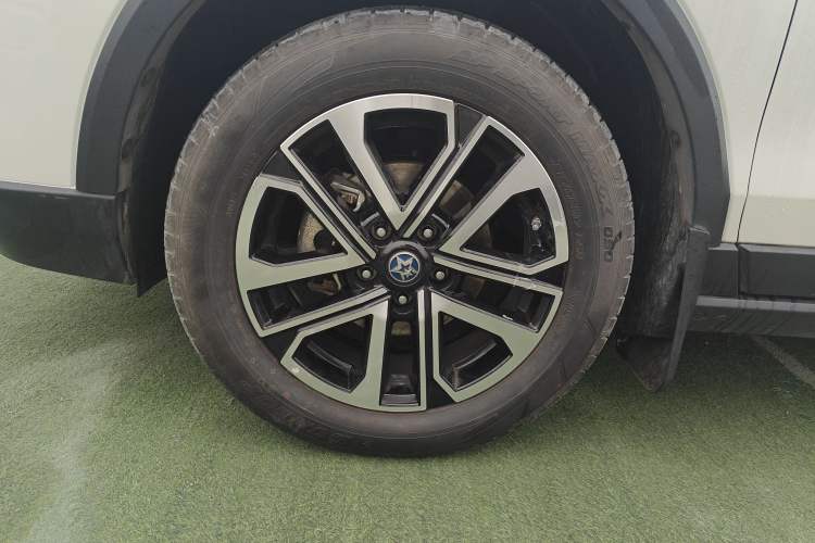 Used Venucia T60 2018 1.6L CVT Smart & Fun Version China VI Standard Left Front Wheel Hub