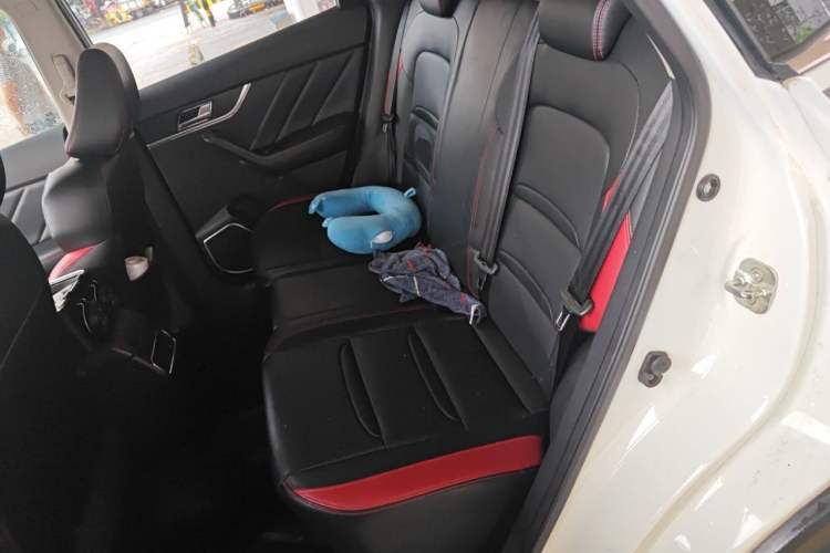 Used Venucia T60 2018 1.6L CVT Smart & Fun Version China V Standard Left Rear Seat