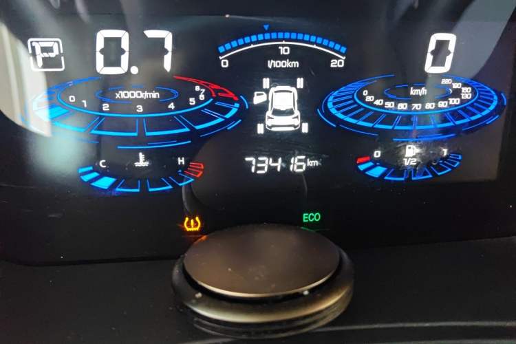 Used Venucia T60 2018 1.6L CVT Smart & Fun Version China V Standard Odometer Close Up