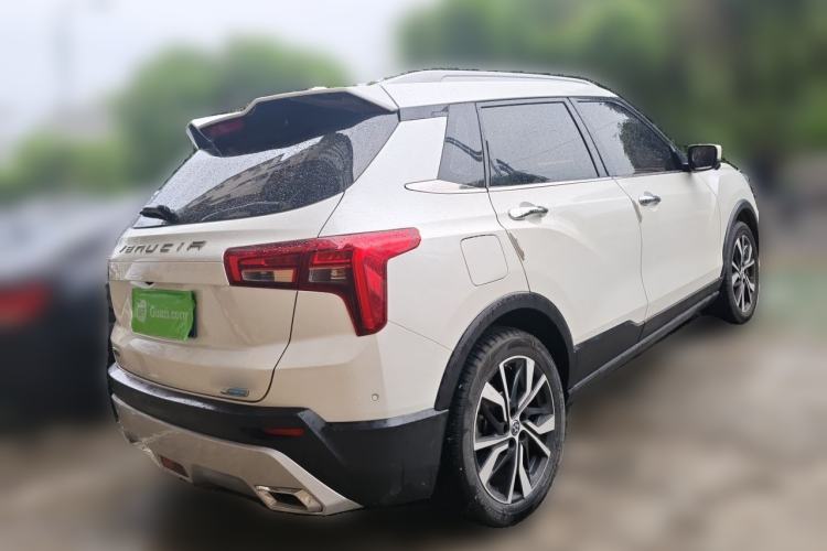 Used Venucia T60 2018 1.6L CVT Zhiyue Edition China V Standard Rear Right 45 Deg