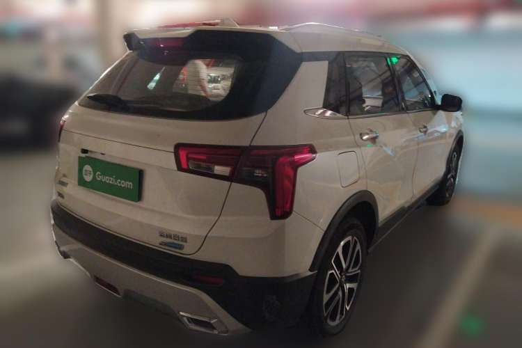 Used Venucia T60 2018 1.6L CVT Smart Edition (ISS) China VI Rear Right 45 Deg