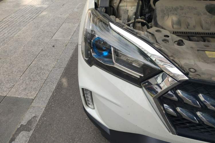 Used Venucia T60 2018 1.6L CVT Smart & Fun Version China VI Standard Right Front Headlight