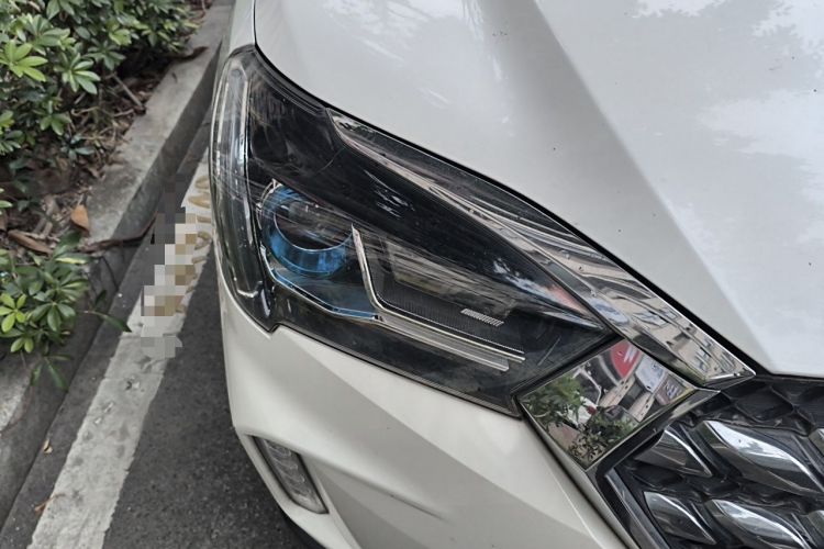 Used Venucia T60 2018 1.6L Manual Smart Cool Version China VI Standard Right Front Headlight