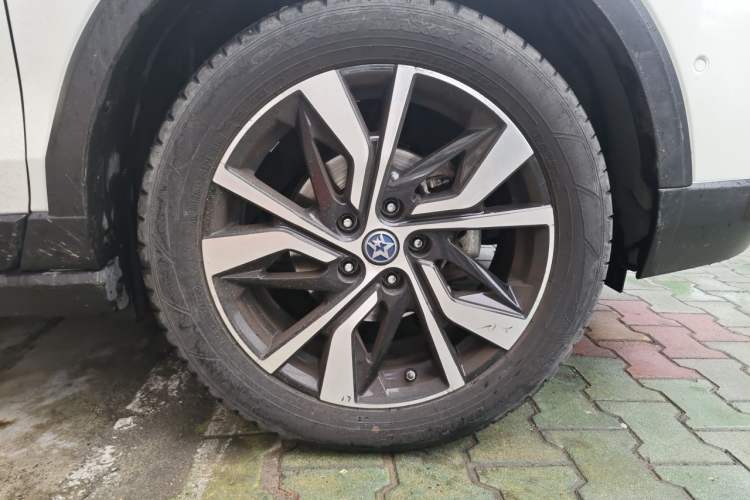 Used Venucia T60 2018 1.6L CVT Zhiyue Edition China V Standard Right Front Wheel Hub
