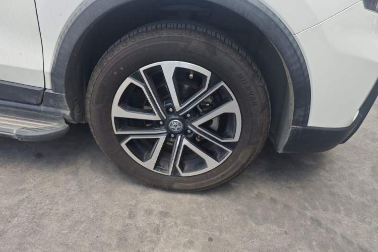 Used Venucia T60 2018 1.6L Manual Smart Cool Version China V Standard Right Front Wheel Hub