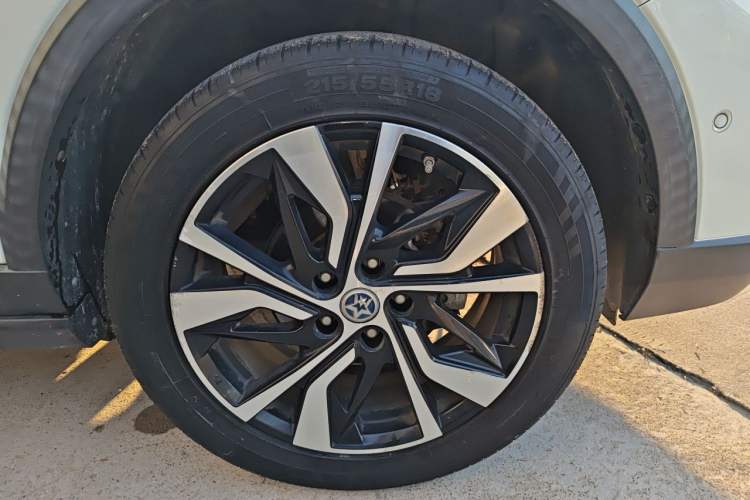 Used Venucia T60 2018 1.6L CVT Zhiyue Edition China V Standard Right Front Wheel Hub
