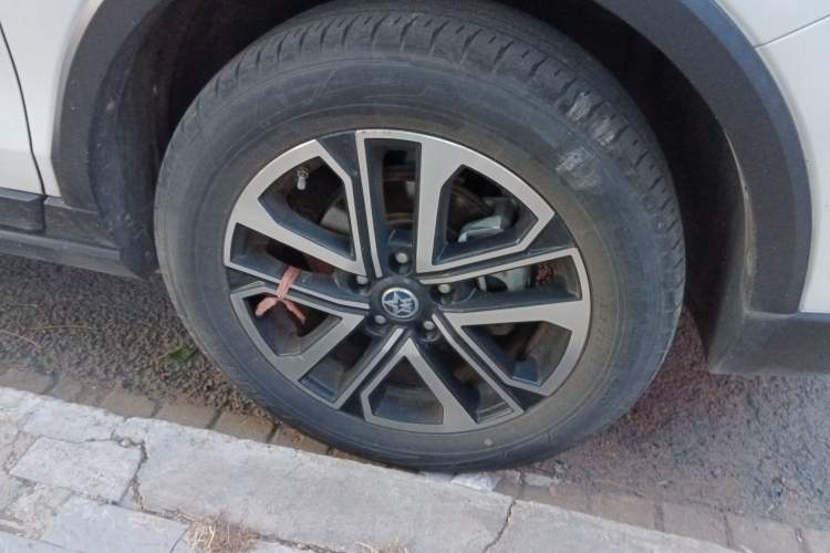 Used Venucia T60 2018 1.6L CVT Smart Edition China V Standard Right Front Wheel Hub