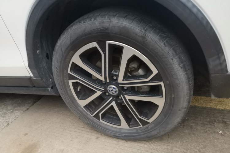 Used Venucia T60 2018 1.6L Manual Smart Cool Version China VI Standard Right Front Wheel Hub