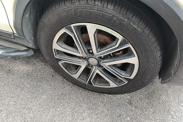 Used Venucia T60 2018 1.6L Manual Smart Cool Version China VI Standard Right Front Wheel Hub