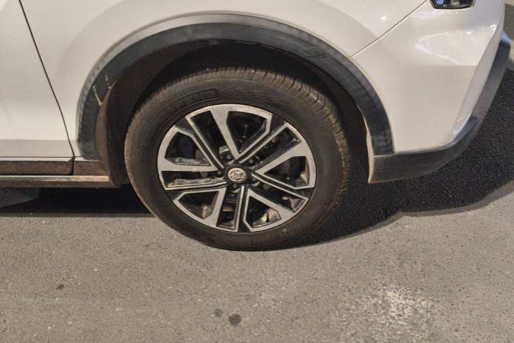 Used Venucia T60 2018 1.6L Manual Smart Cool Version China VI Standard Right Front Wheel Hub