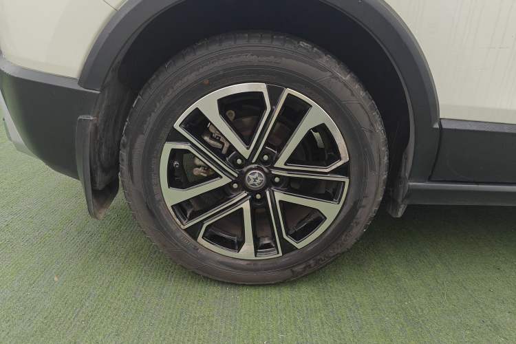 Used Venucia T60 2018 1.6L CVT Smart & Fun Version China VI Standard Right Rear Wheel Hub