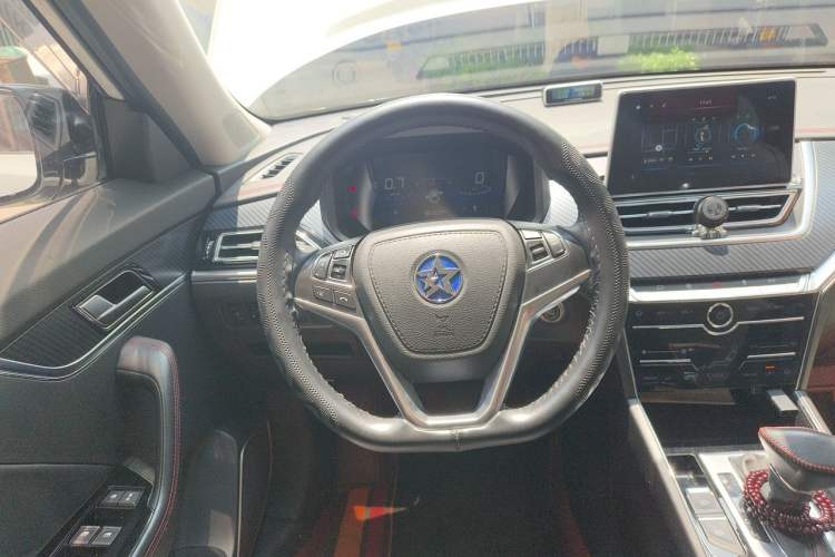 Used Venucia T60 2018 1.6L CVT Smart Edition China VI Standard Steering Wheel