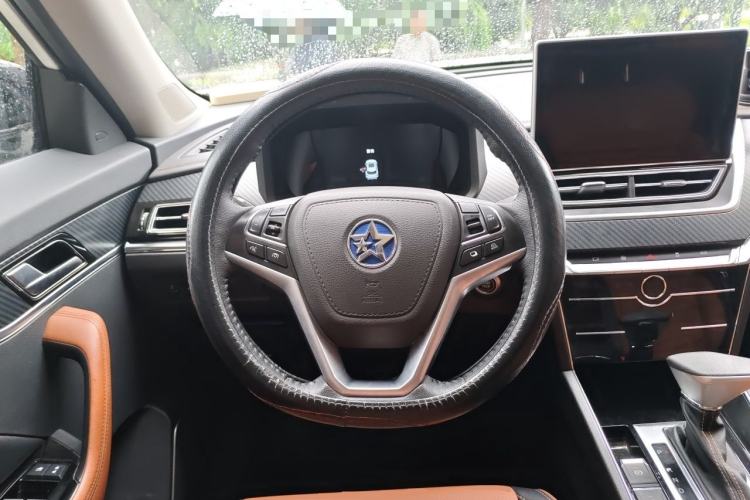 Used Venucia T60 2018 1.6L CVT Zhiyue Edition China V Standard Steering Wheel