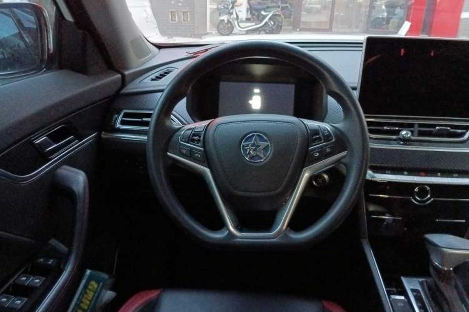 Used Venucia T60 2018 1.6L CVT Smart Edition China V Standard Steering Wheel