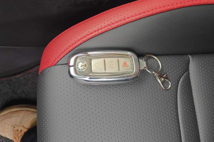 Used Venucia T60 2018 1.6L CVT Smart & Fun Version China VI Standard Vehicle Key